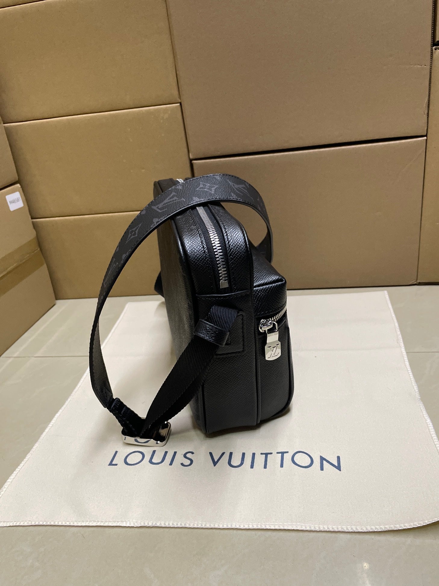 LuxluxHouse Best Quality Bags Louis Vuitton Women Men
