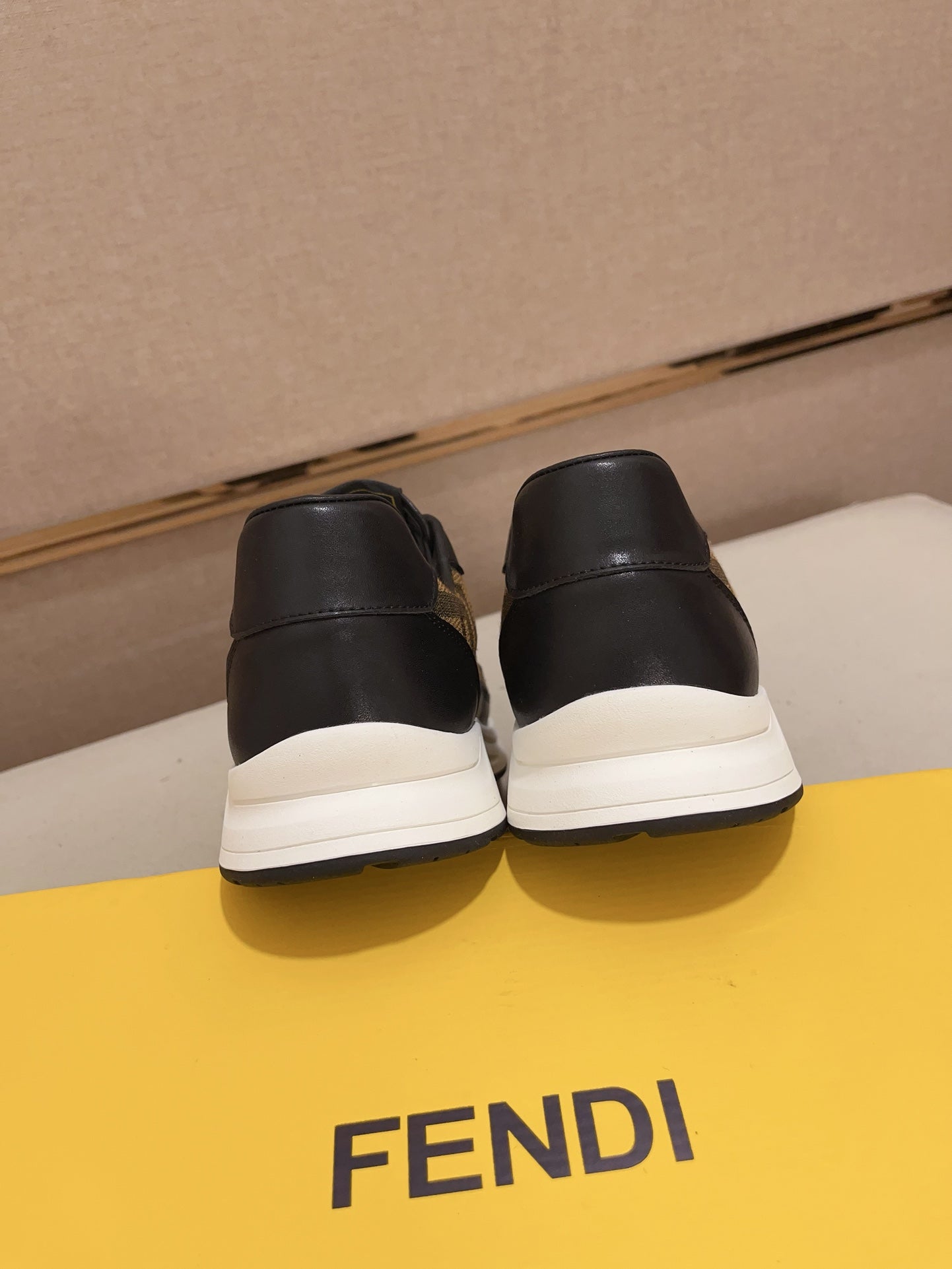 LuxluxHouse Best Quality Shoes Fendi