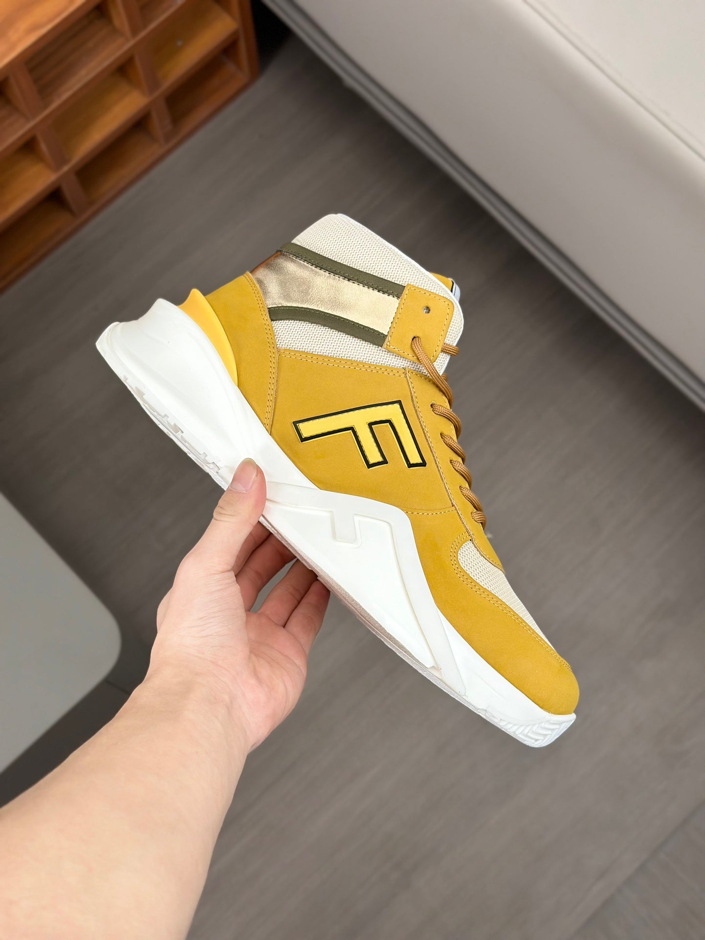 LuxluxHouse Best Quality Shoes Fendi