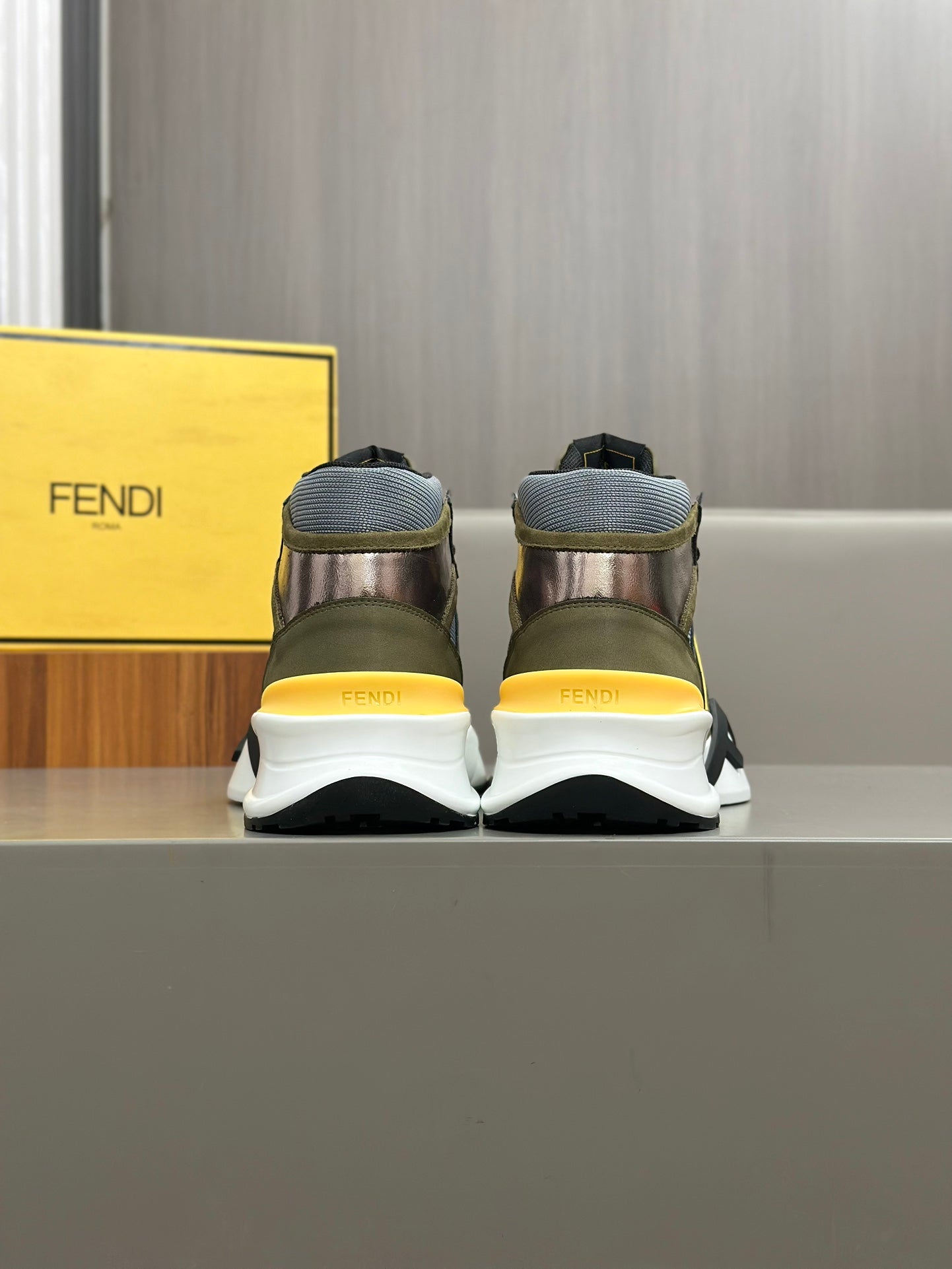 LuxluxHouse Best Quality Shoes Fendi