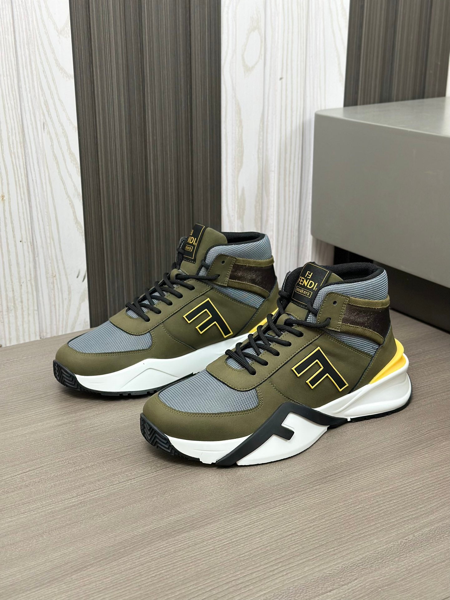 LuxluxHouse Best Quality Shoes Fendi