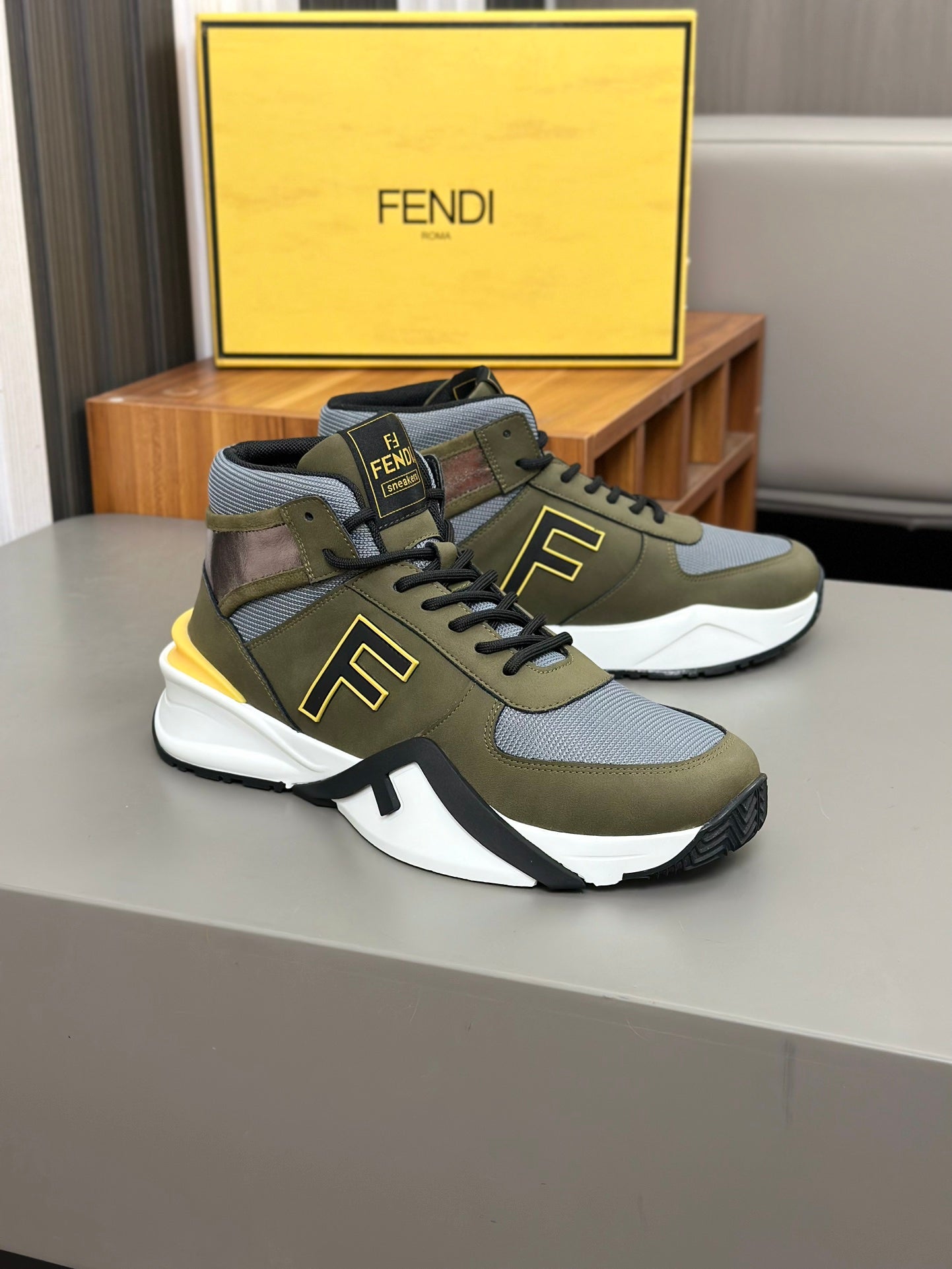 LuxluxHouse Best Quality Shoes Fendi