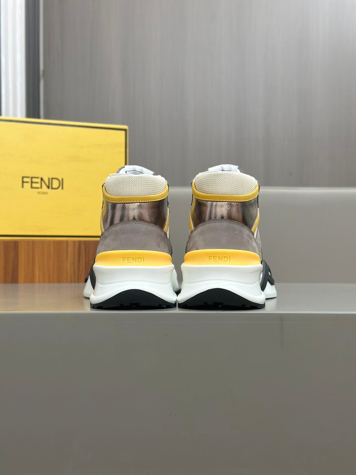 LuxluxHouse Best Quality Shoes Fendi