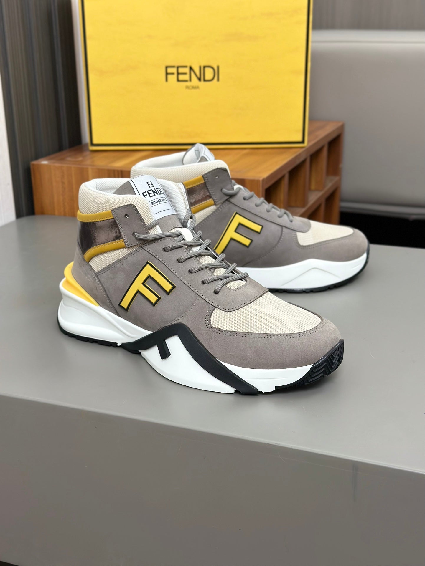LuxluxHouse Best Quality Shoes Fendi