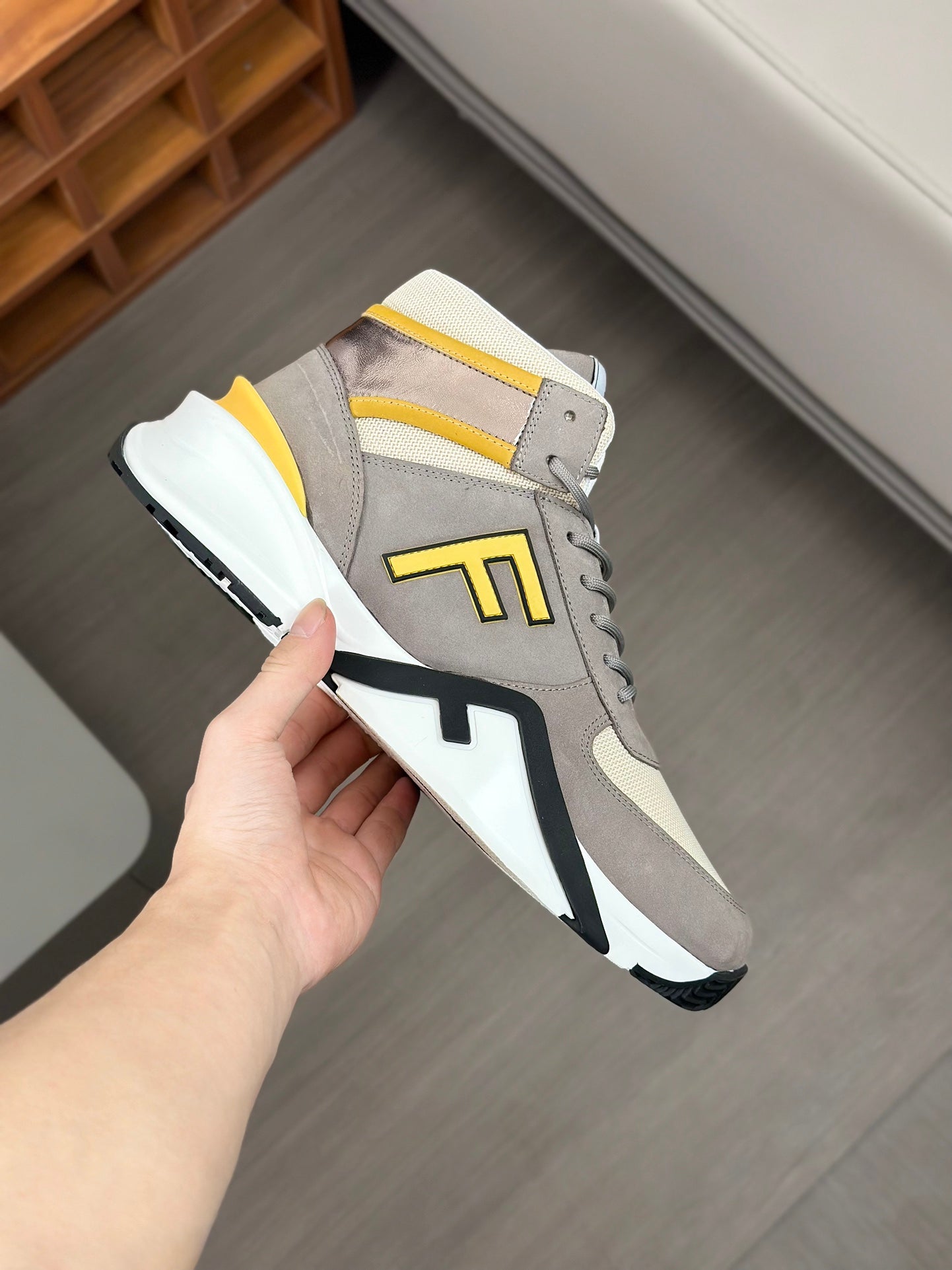 LuxluxHouse Best Quality Shoes Fendi