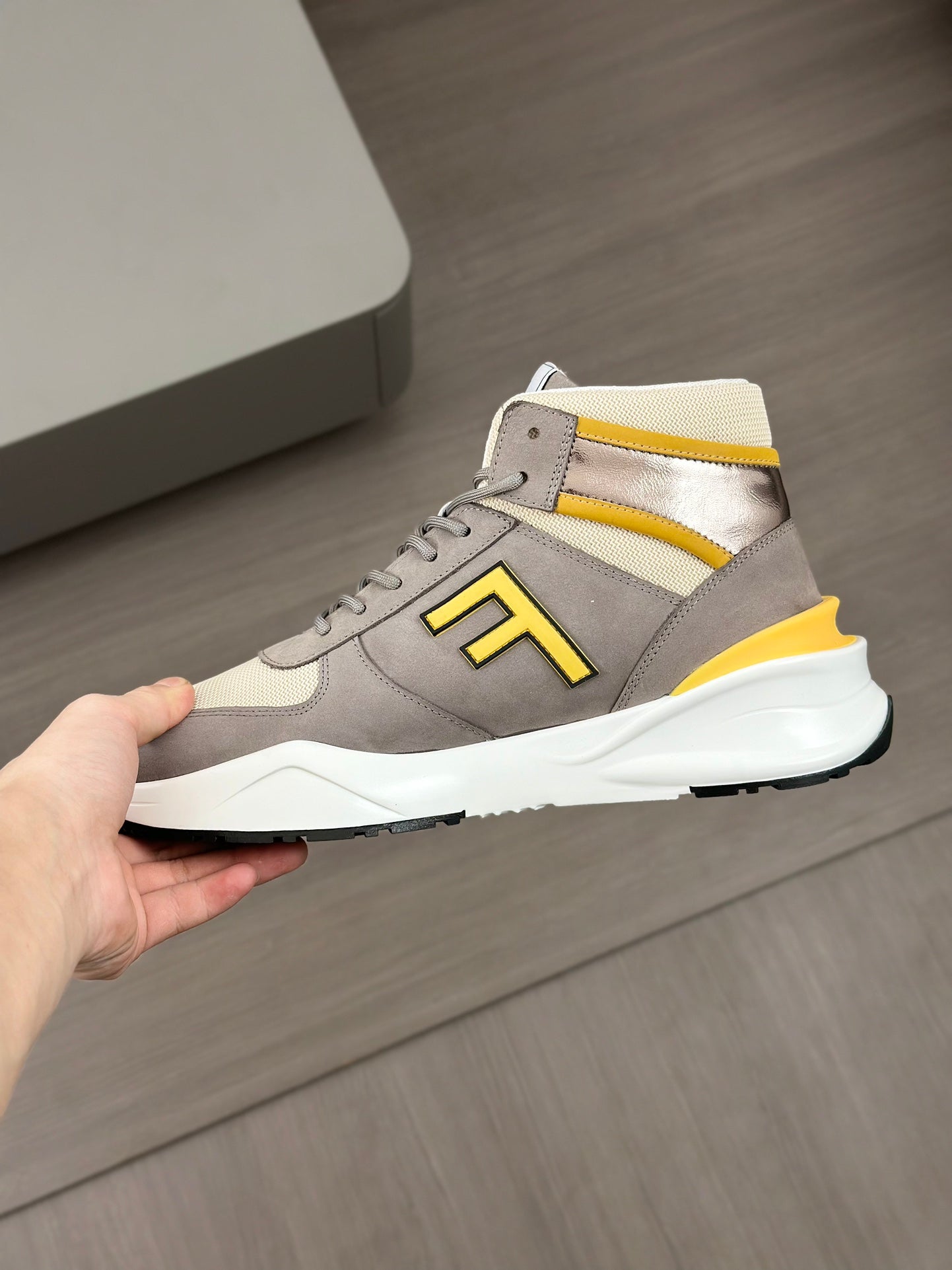 LuxluxHouse Best Quality Shoes Fendi