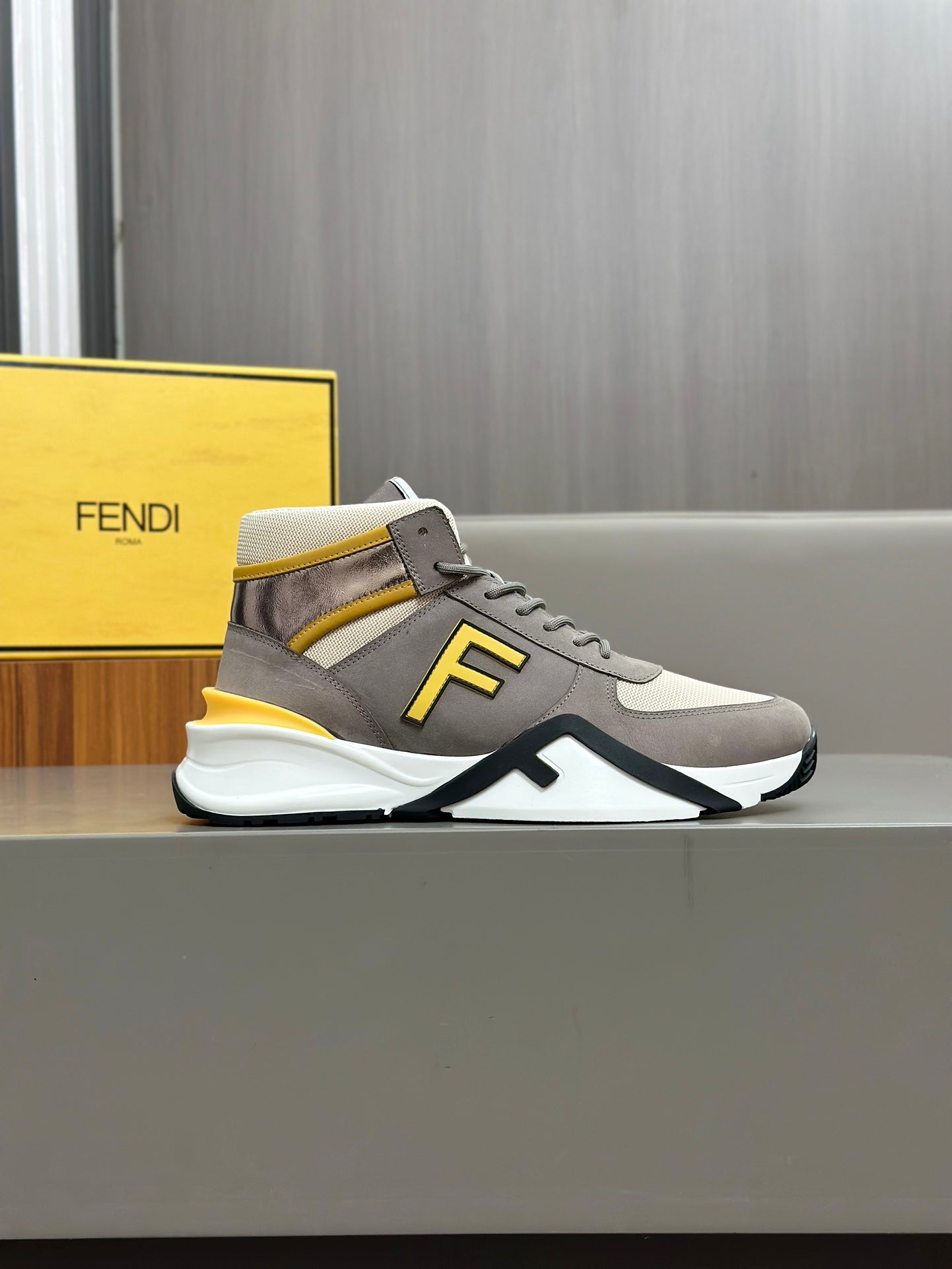LuxluxHouse Best Quality Shoes Fendi