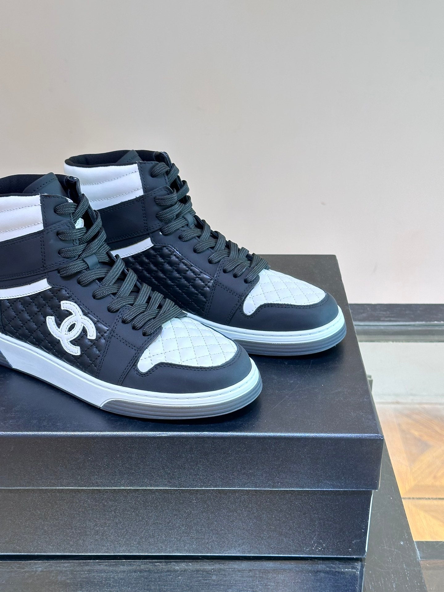 LuxluxHouse Best Quality Shoes Chanel