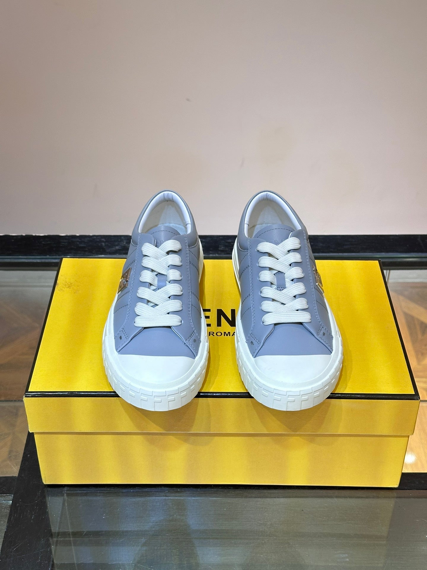 LuxluxHouse Best Quality Shoes Fendi