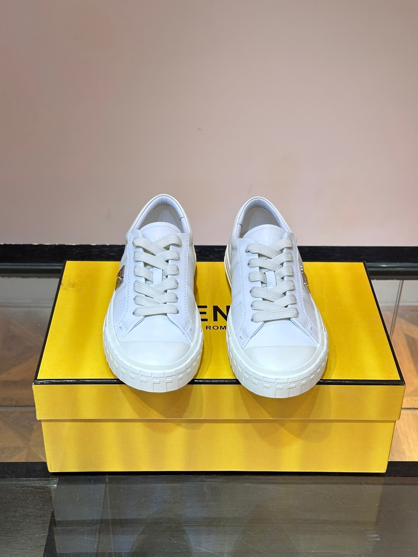 LuxluxHouse Best Quality Shoes Fendi