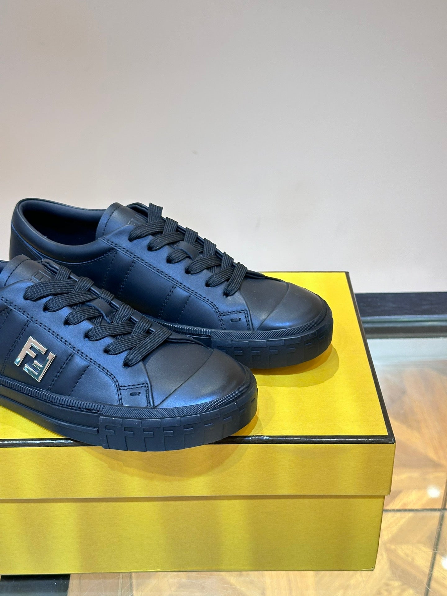 LuxluxHouse Best Quality Shoes Fendi