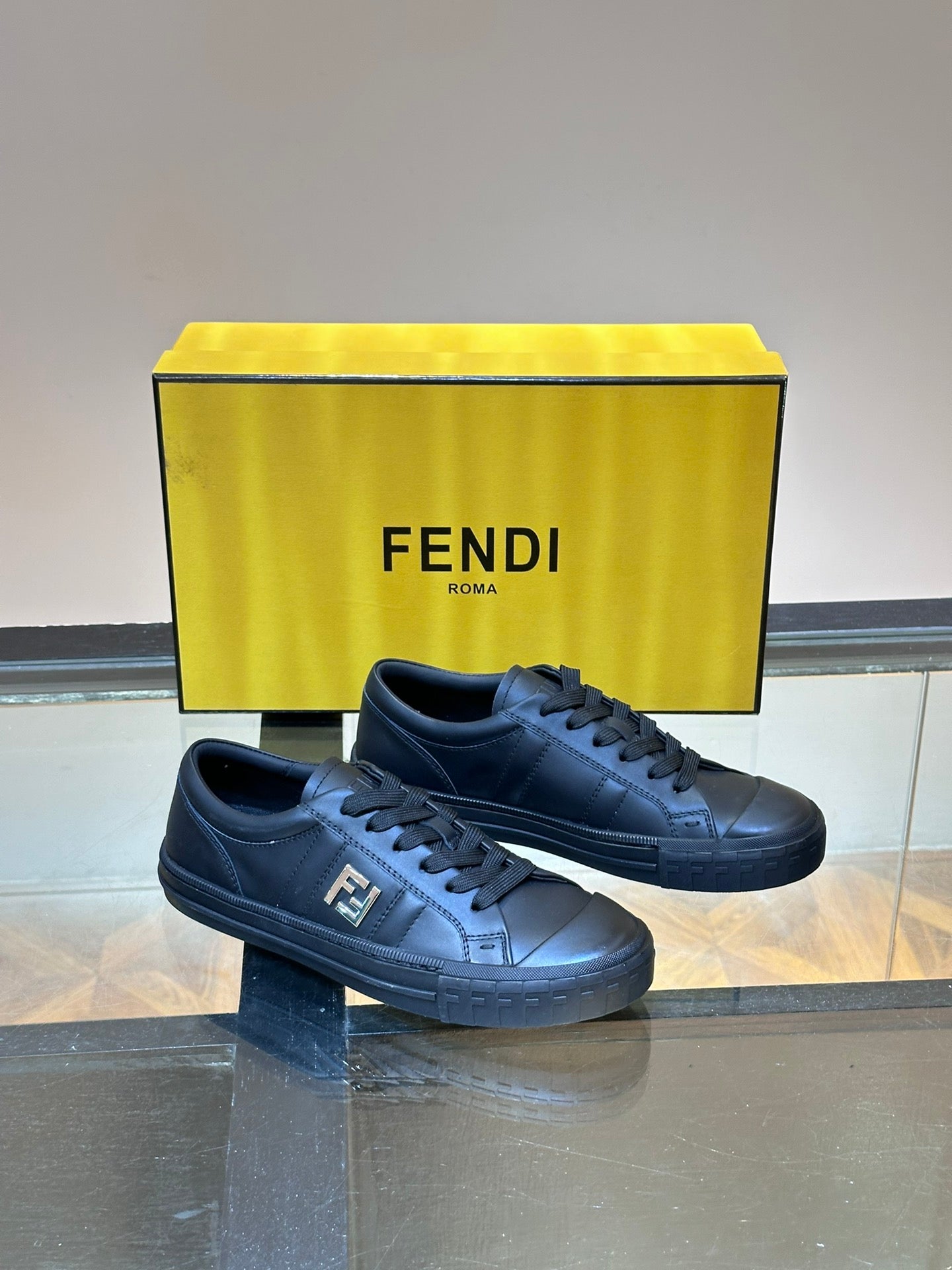 LuxluxHouse Best Quality Shoes Fendi