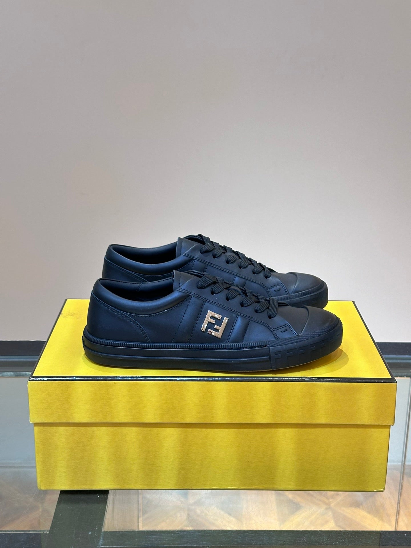 LuxluxHouse Best Quality Shoes Fendi