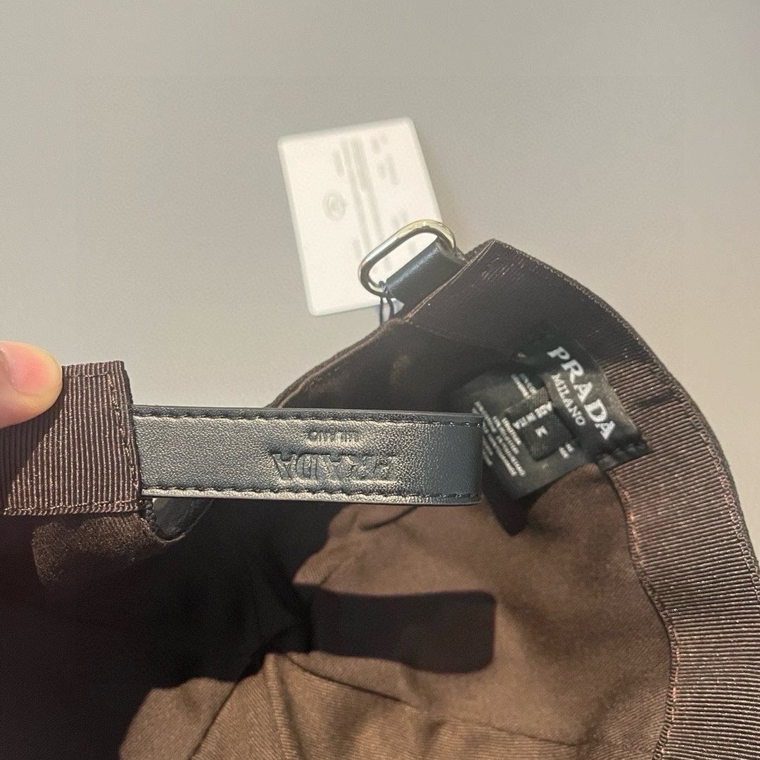 LuxluxHouse Best Quality Caps Prada
