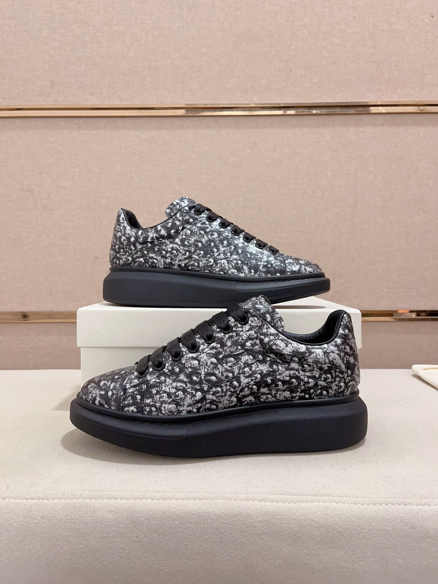 LuxluxHouse Best Quality Shoes Alexander McQueen