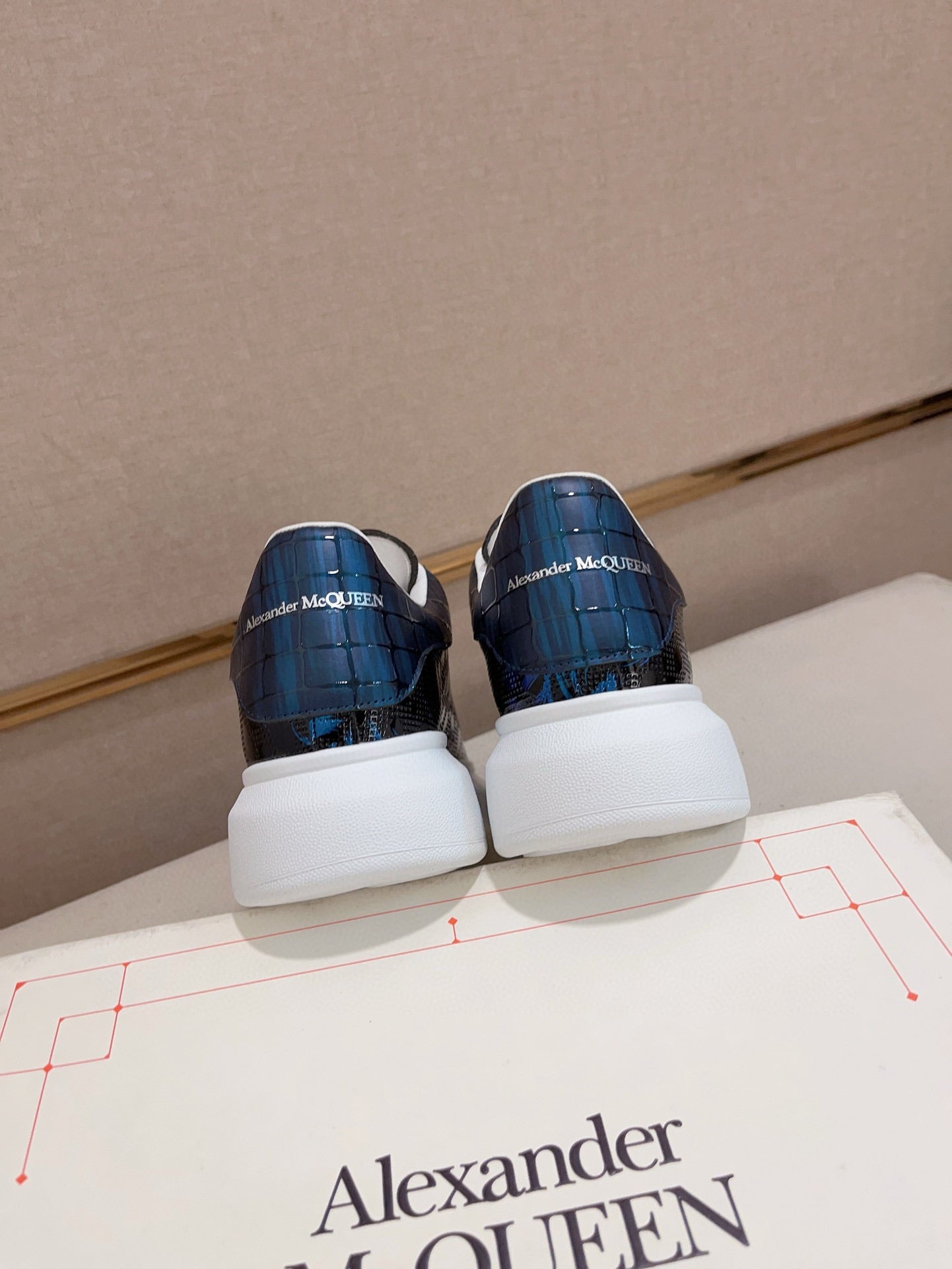 LuxluxHouse Best Quality Shoes Alexander McQueen