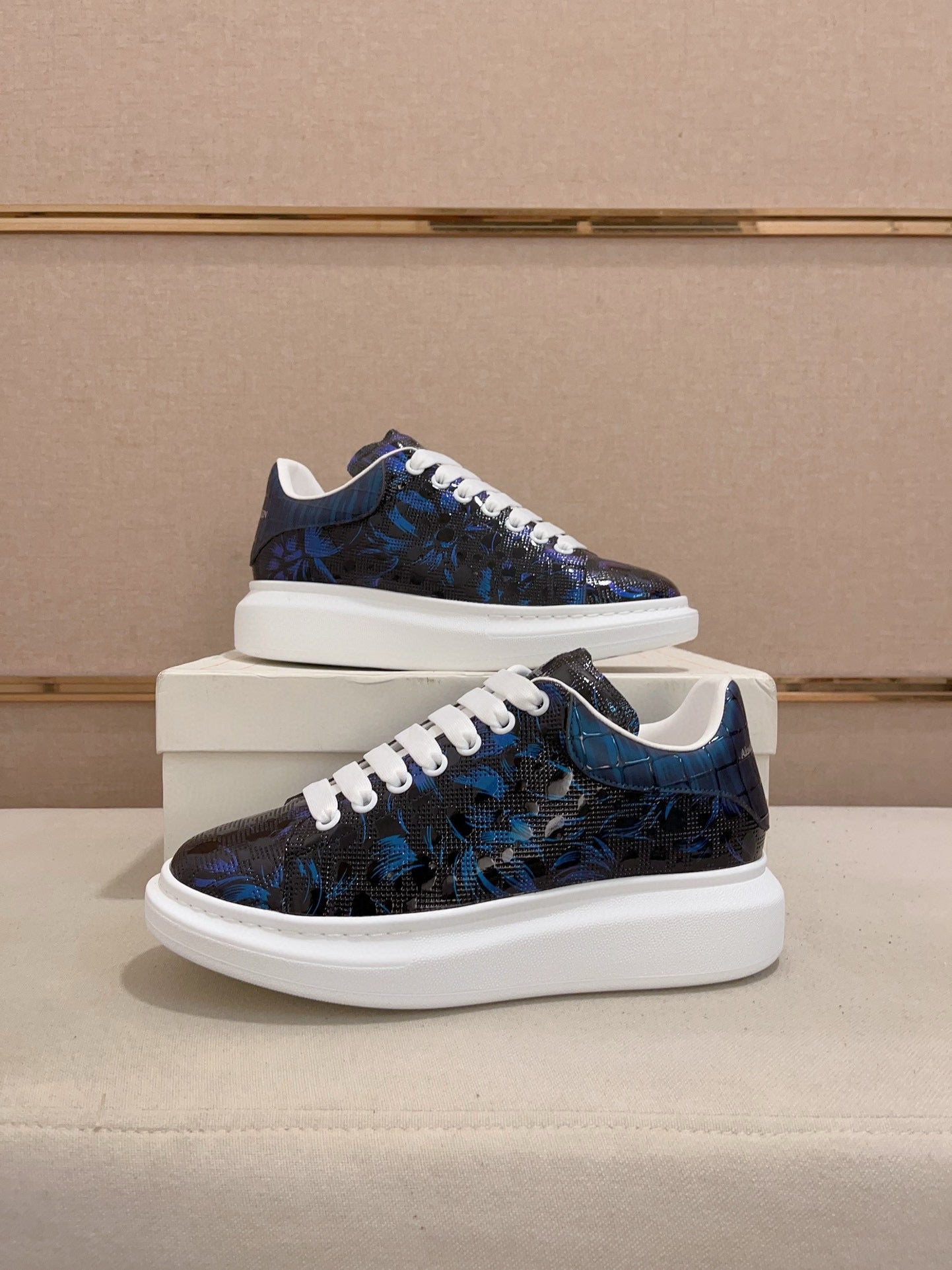 LuxluxHouse Best Quality Shoes Alexander McQueen