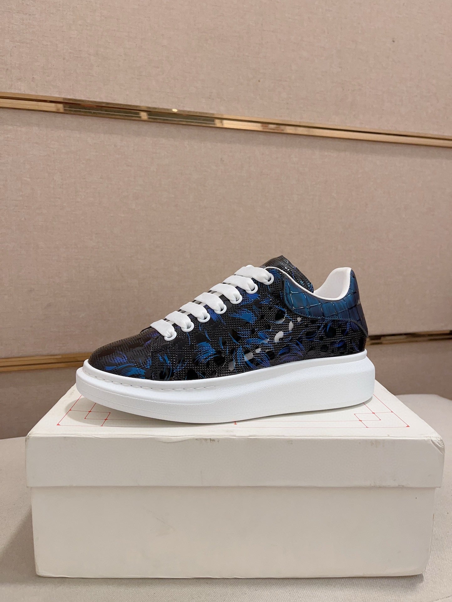 LuxluxHouse Best Quality Shoes Alexander McQueen