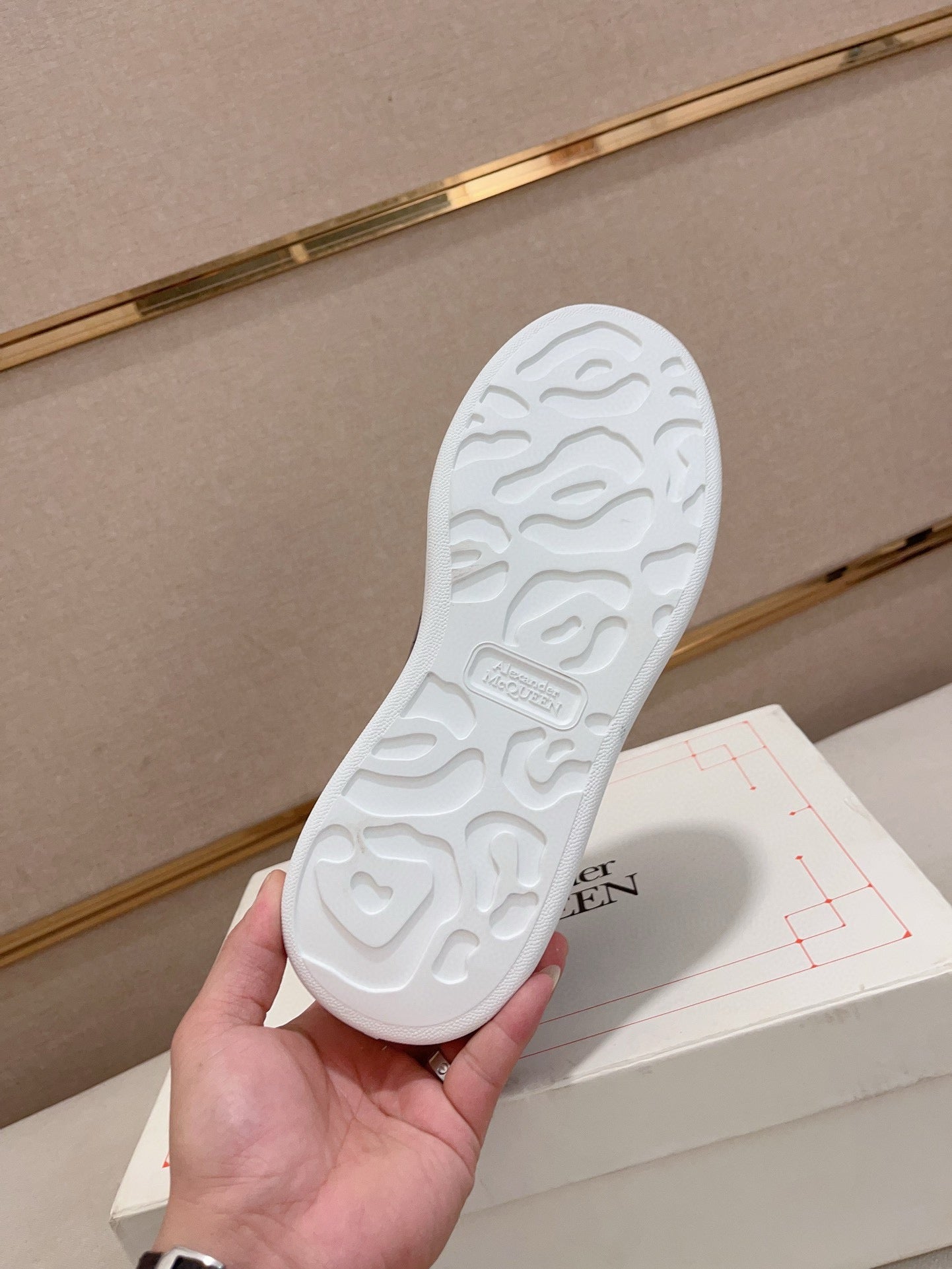 LuxluxHouse Best Quality Shoes Alexander McQueen