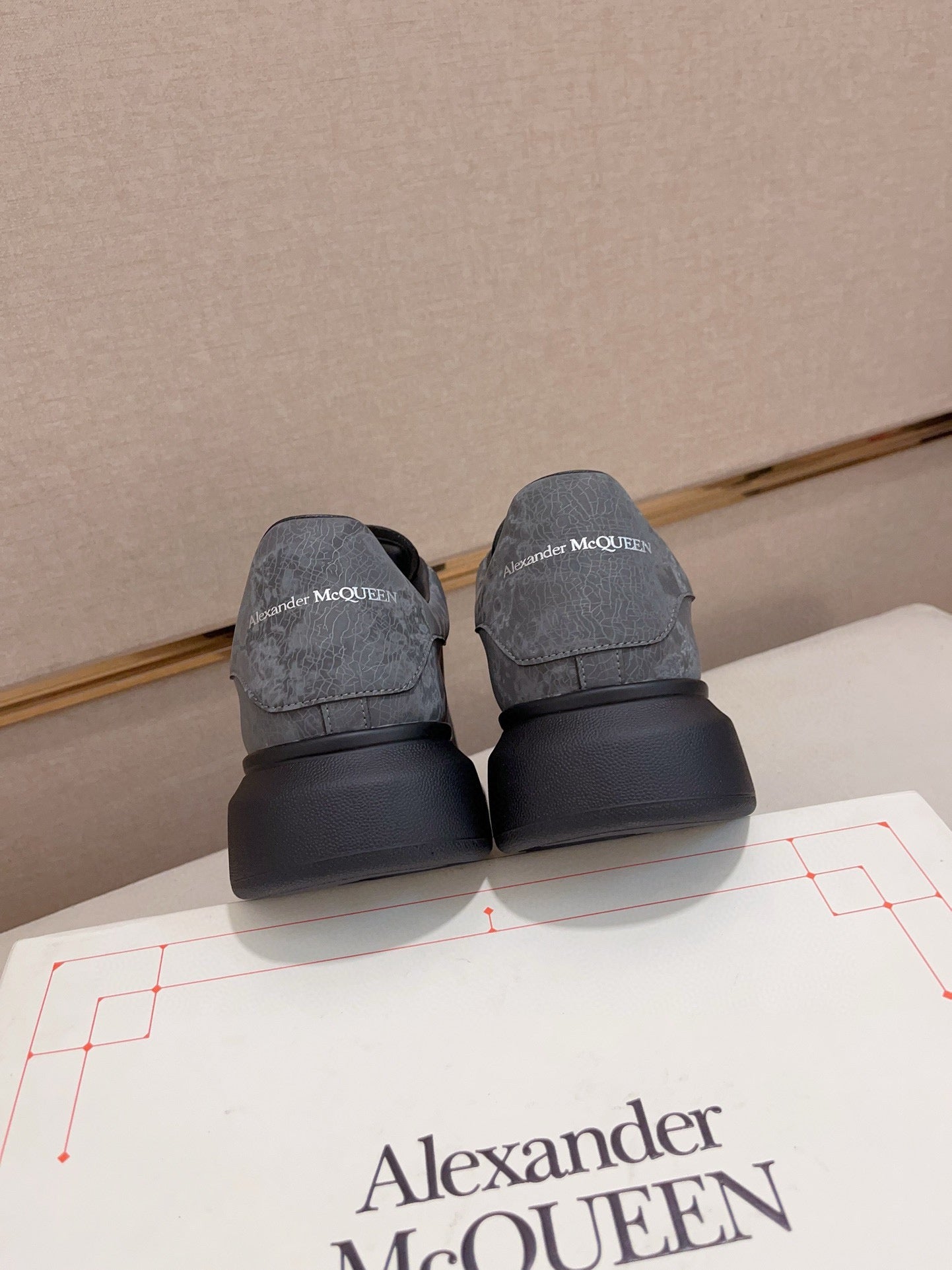 LuxluxHouse Best Quality Shoes Alexander McQueen