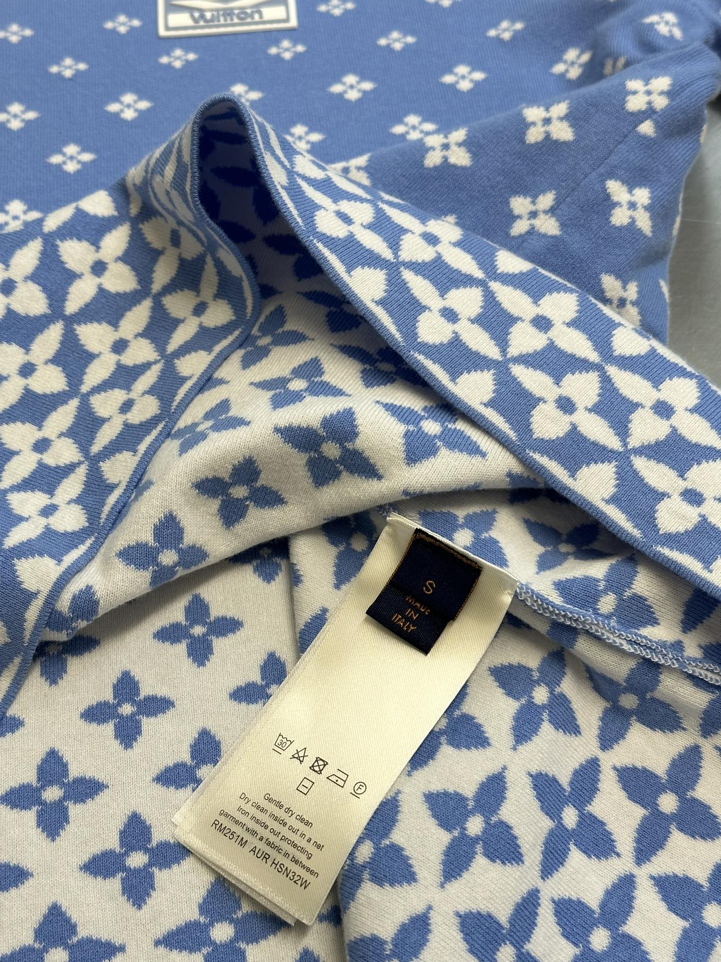 LuxluxHouse Best Quality Clothes T-shirt Louis Vuitton