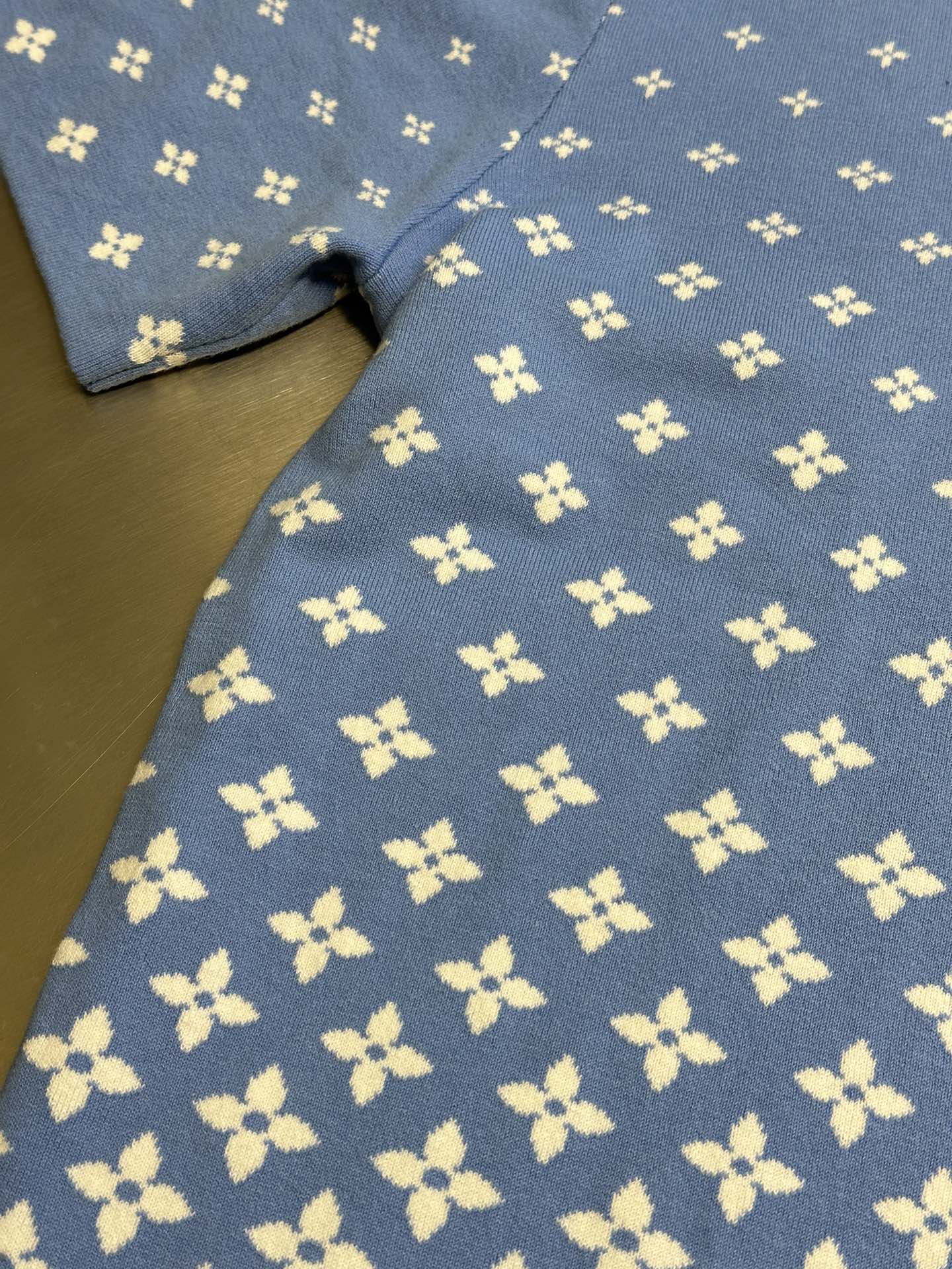 LuxluxHouse Best Quality Clothes T-shirt Louis Vuitton