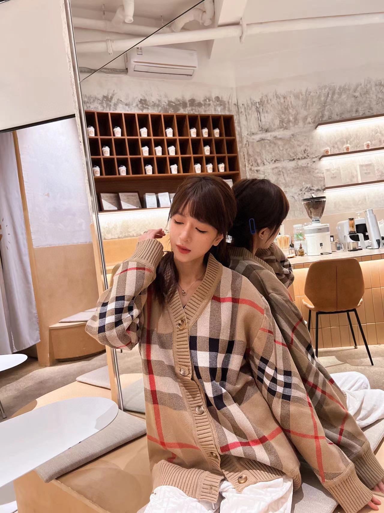 LuxluxHouse Best Quality Clothes Burberry Hoodie & Sweater