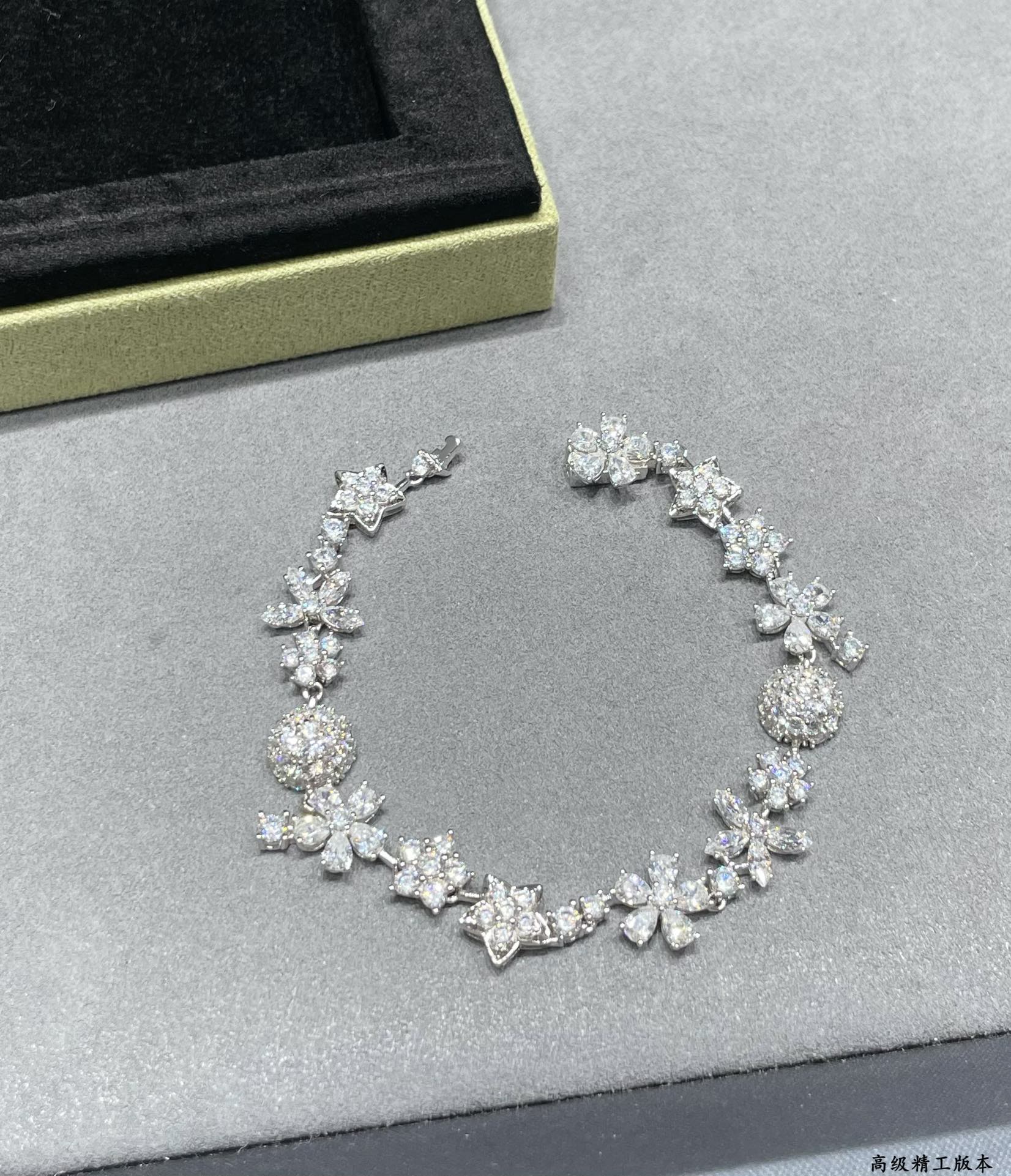 LuxluxHouse Best Quality Accessories Van Cleef & Arpels