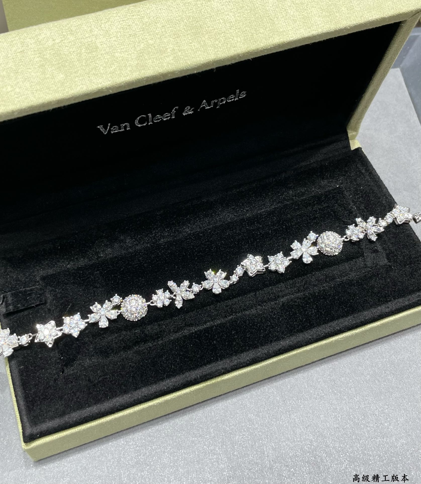 LuxluxHouse Best Quality Accessories Van Cleef & Arpels