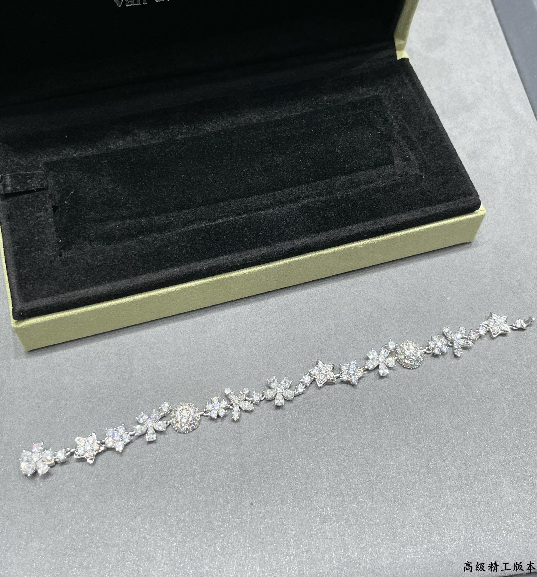 LuxluxHouse Best Quality Accessories Van Cleef & Arpels