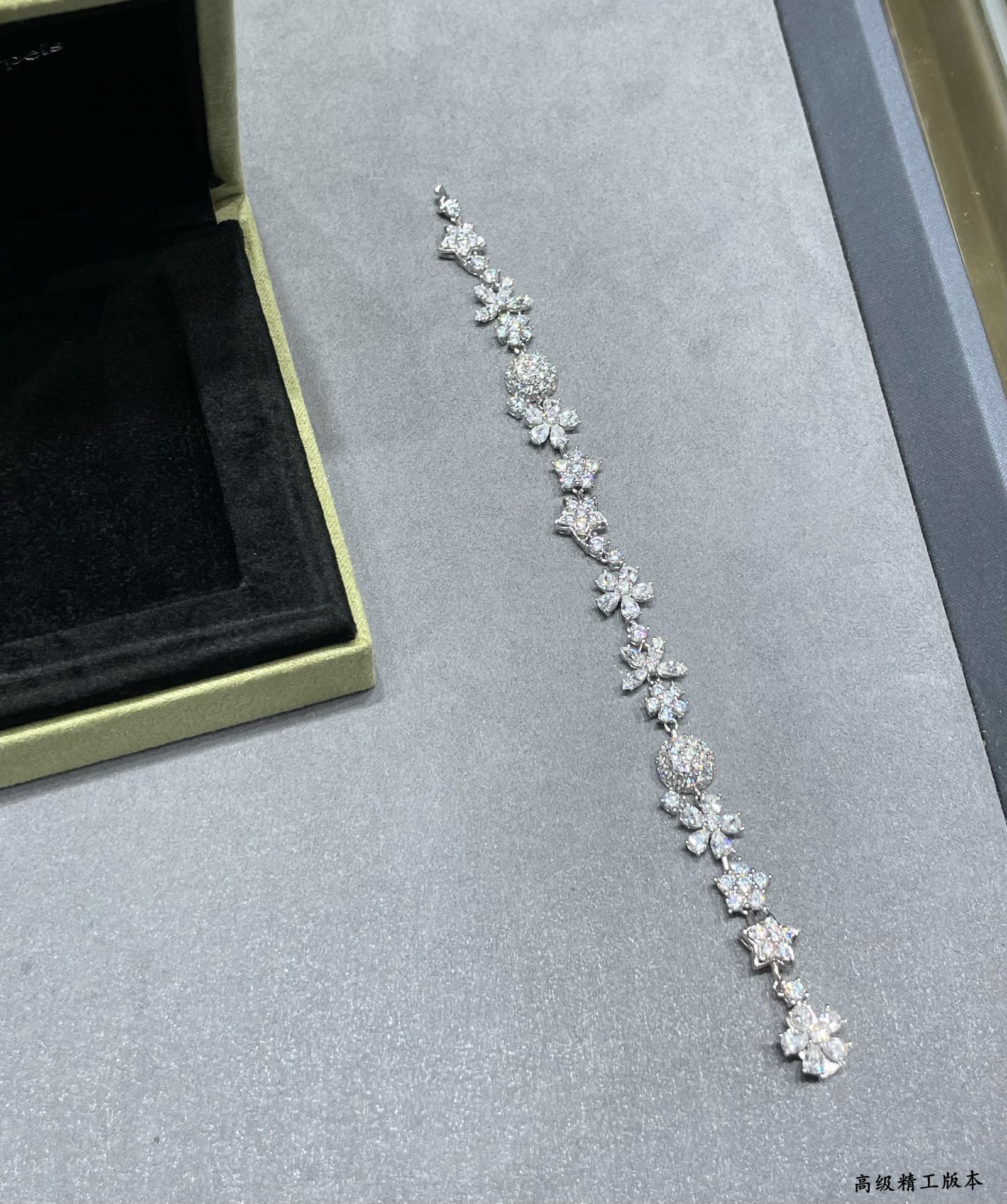 LuxluxHouse Best Quality Accessories Van Cleef & Arpels