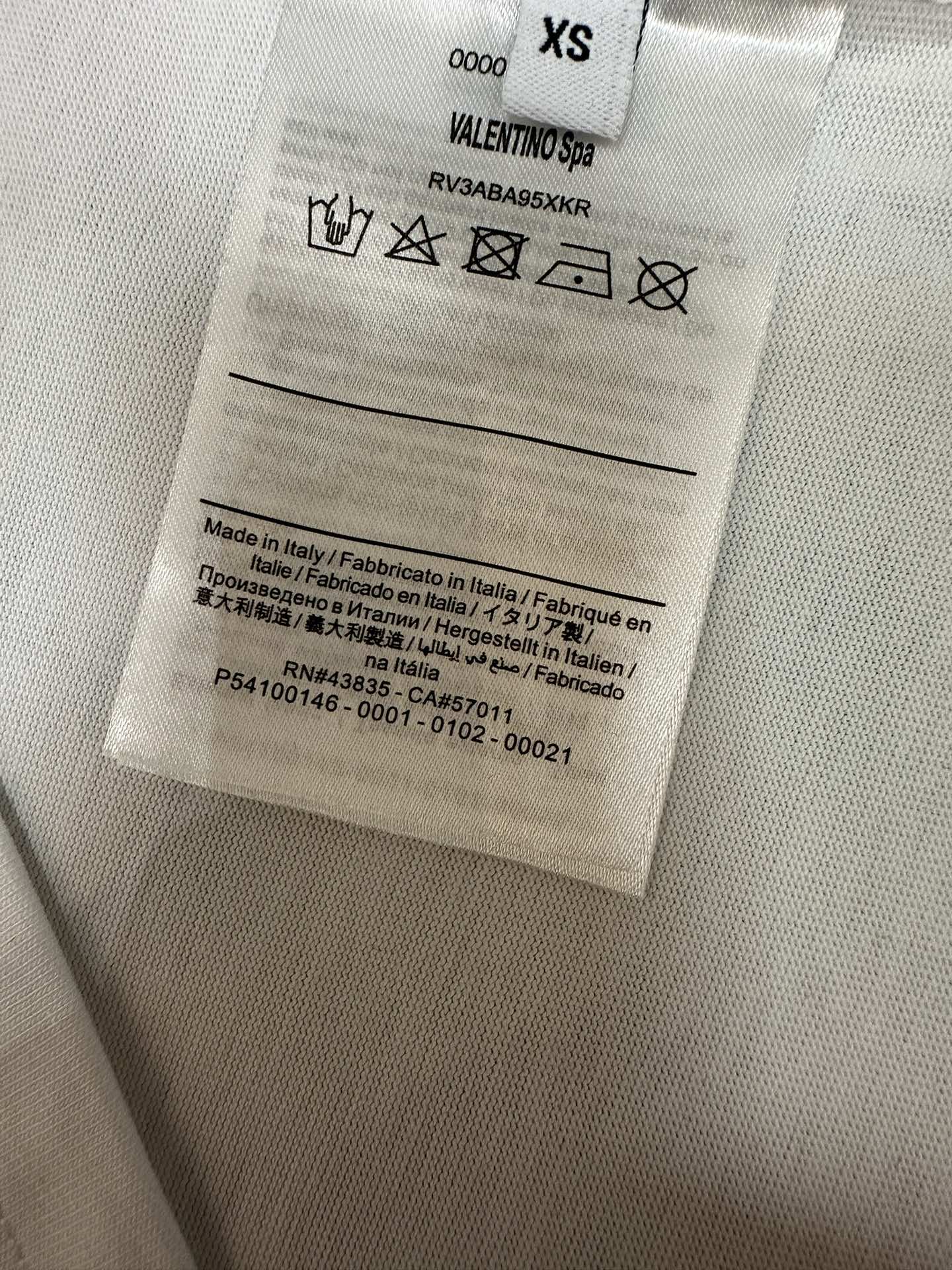 LuxluxHouse Best Quality Clothes Valentino T-shirt