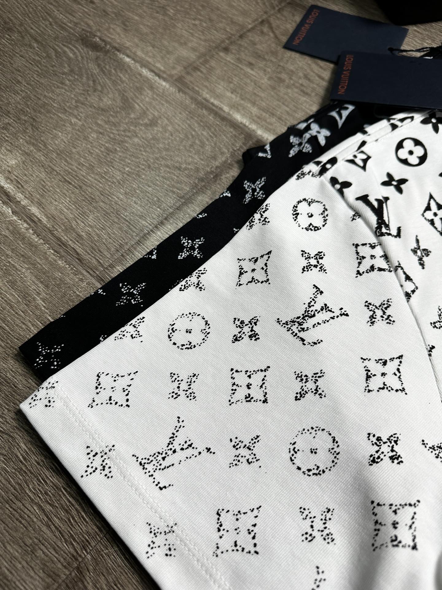 LuxluxHouse Best Quality Clothes T-shirt Louis Vuitton