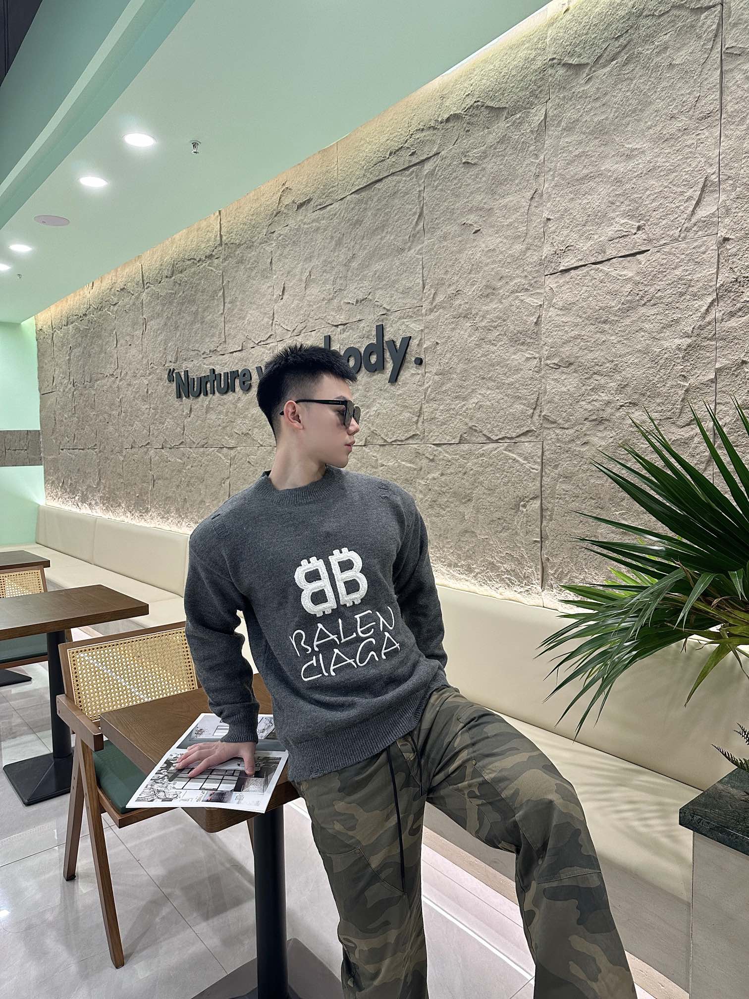 LuxluxHouse Best Quality Clothes Balenciaga Hoodie & Sweater