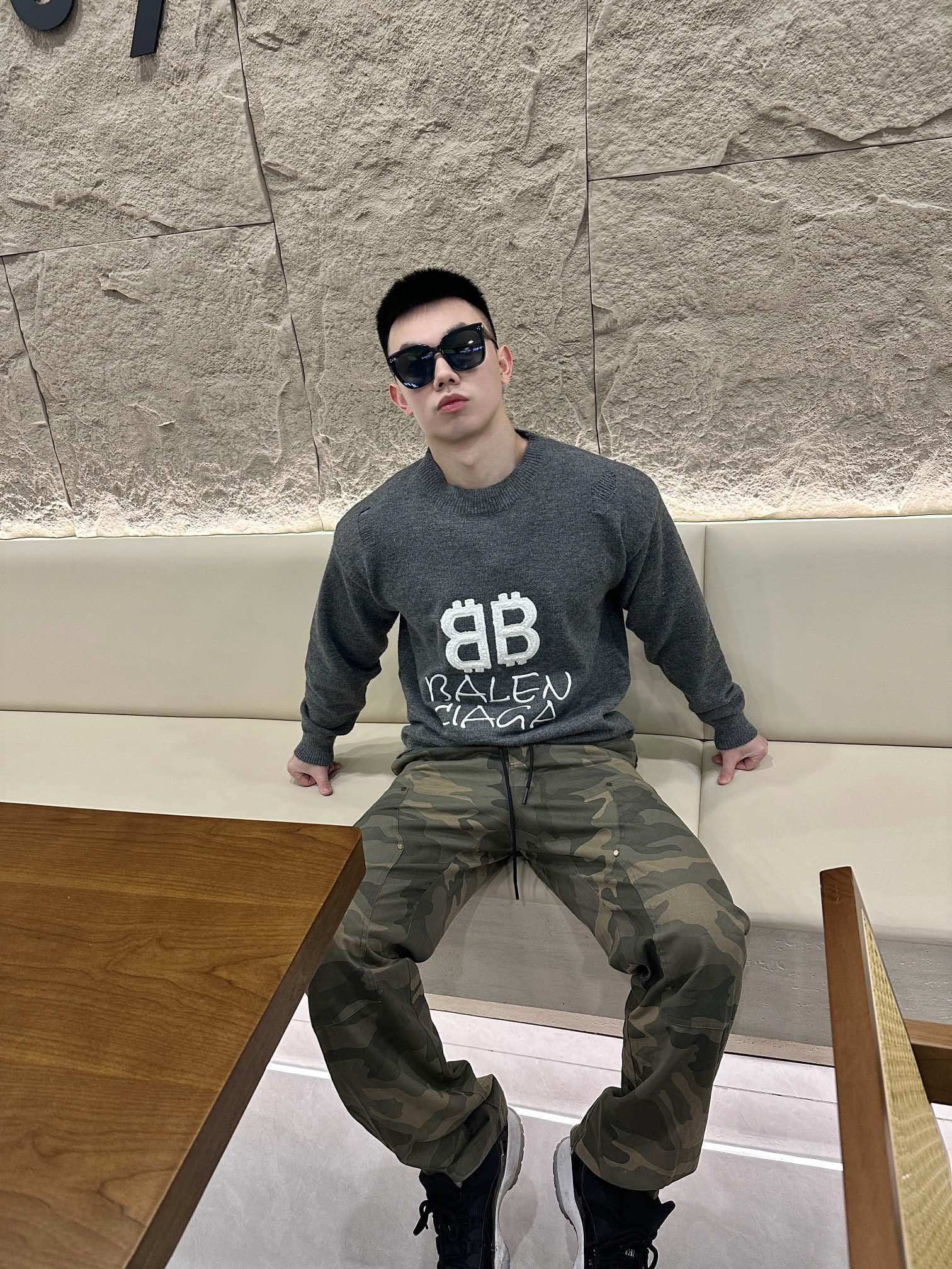 LuxluxHouse Best Quality Clothes Balenciaga Hoodie & Sweater