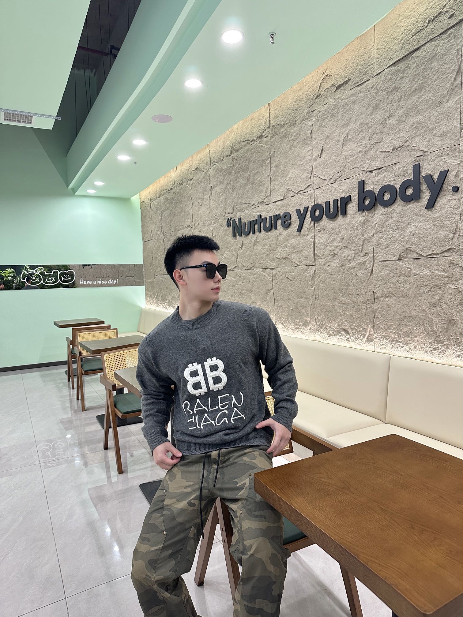LuxluxHouse Best Quality Clothes Balenciaga Hoodie & Sweater