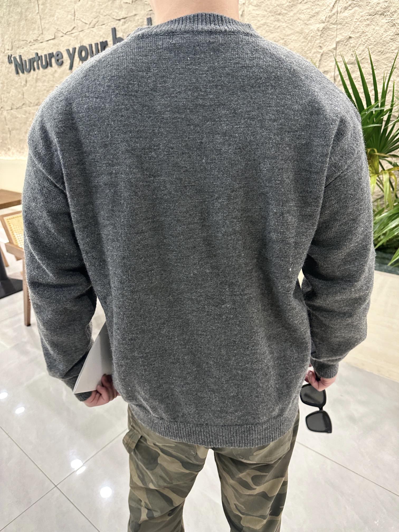 LuxluxHouse Best Quality Clothes Balenciaga Hoodie & Sweater
