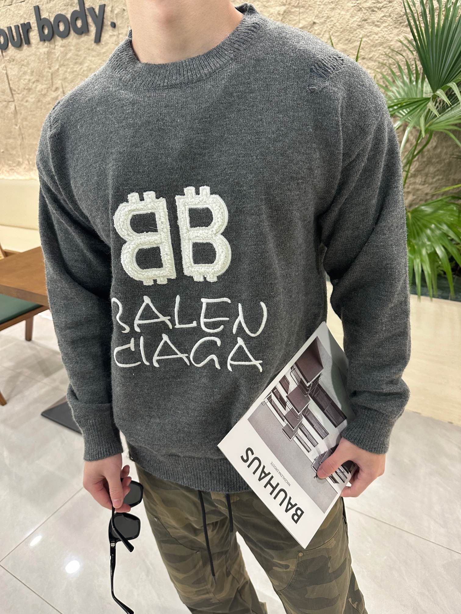 LuxluxHouse Best Quality Clothes Balenciaga Hoodie & Sweater