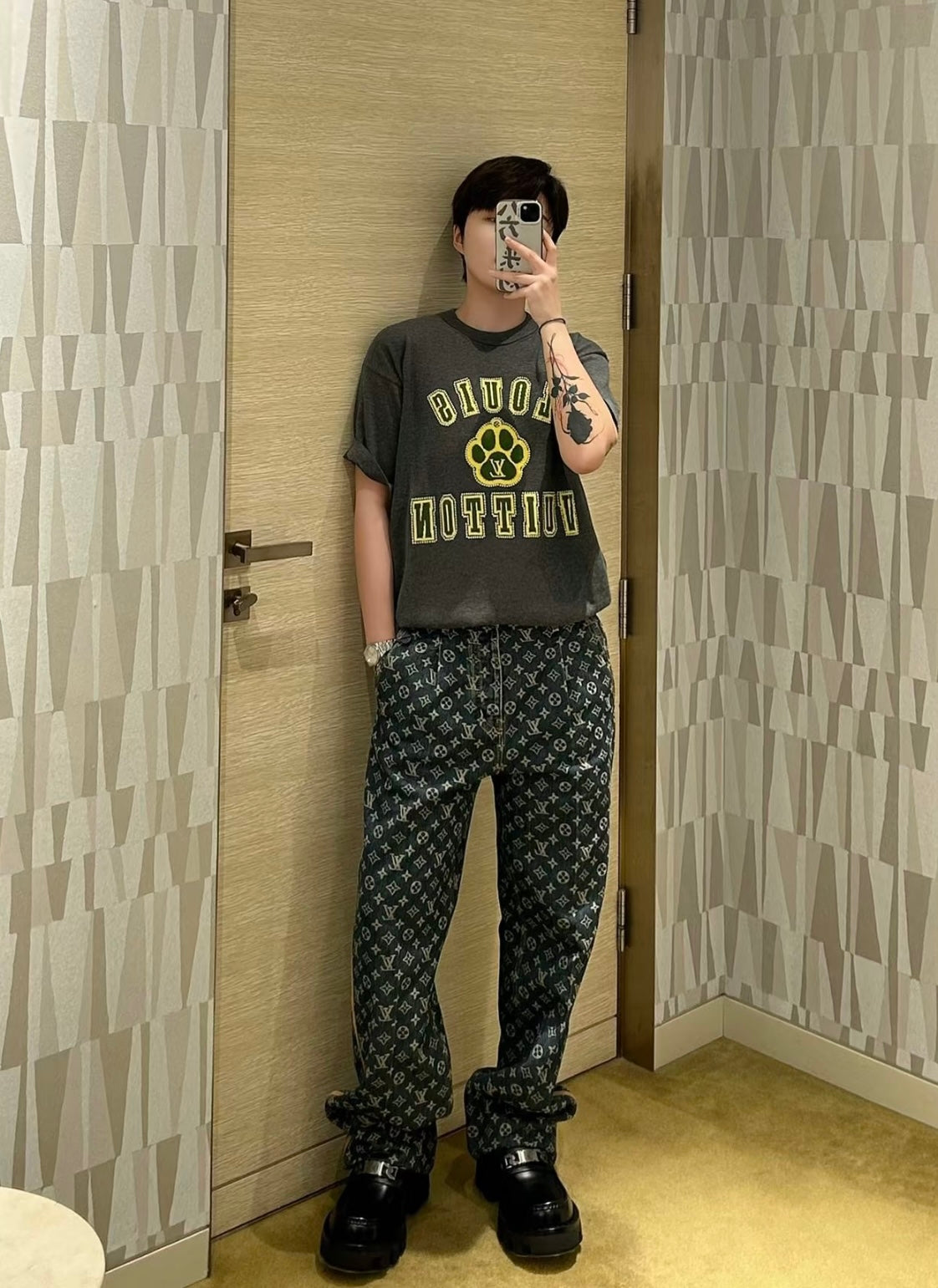 LuxluxHouse Best Quality Clothes T-shirt Louis Vuitton