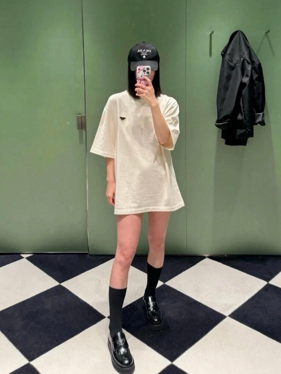 LuxluxHouse Best Quality Clothes T-shirt Prada