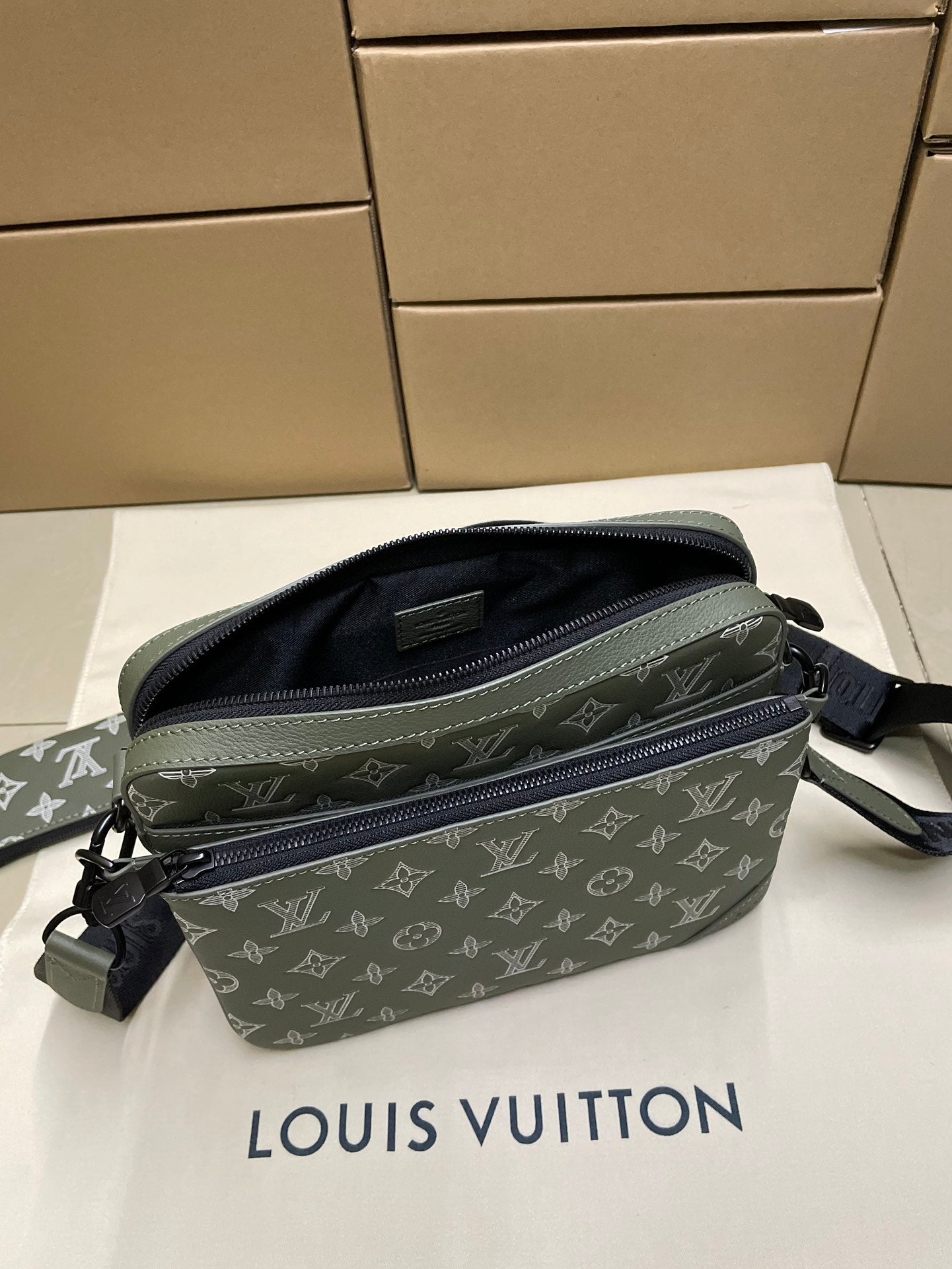 LuxluxHouse Best Quality Bags Louis Vuitton Women Men
