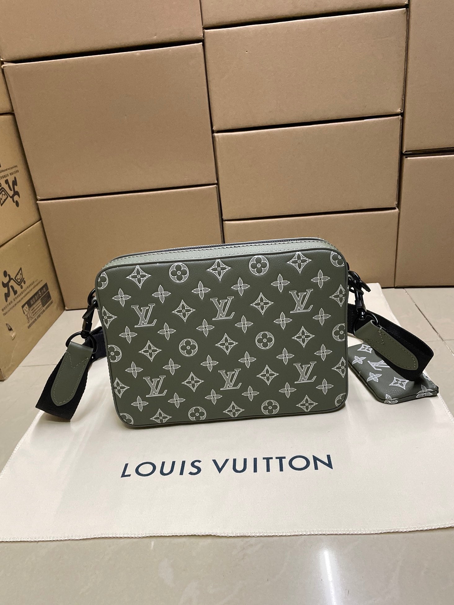 LuxluxHouse Best Quality Bags Louis Vuitton Women Men