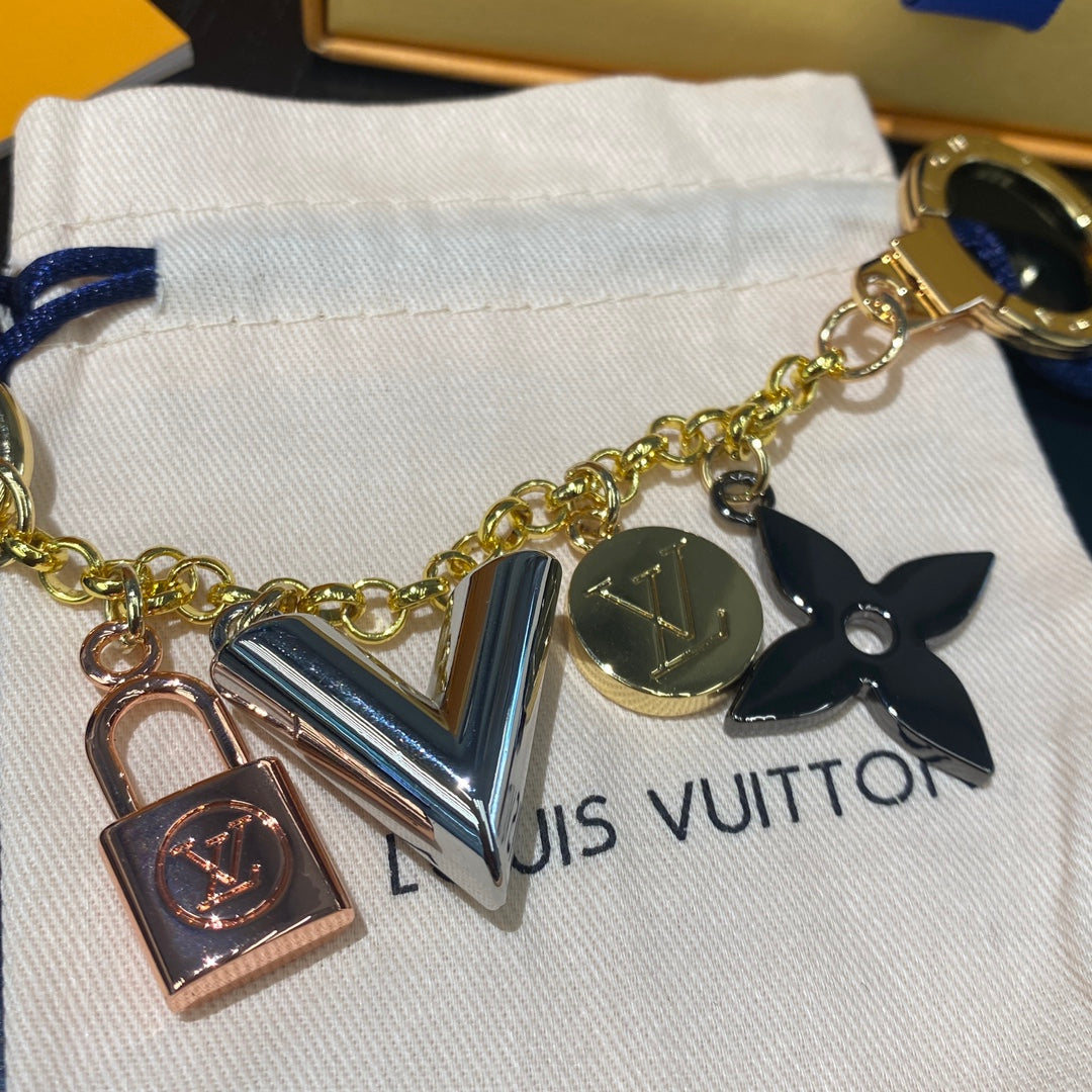 LuxluxHouse Best Quality Accessories Keychain Louis Vuitton Keychain