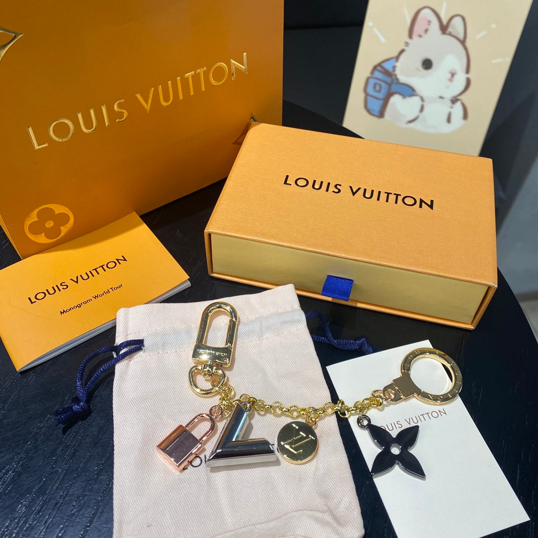LuxluxHouse Best Quality Accessories Keychain Louis Vuitton Keychain