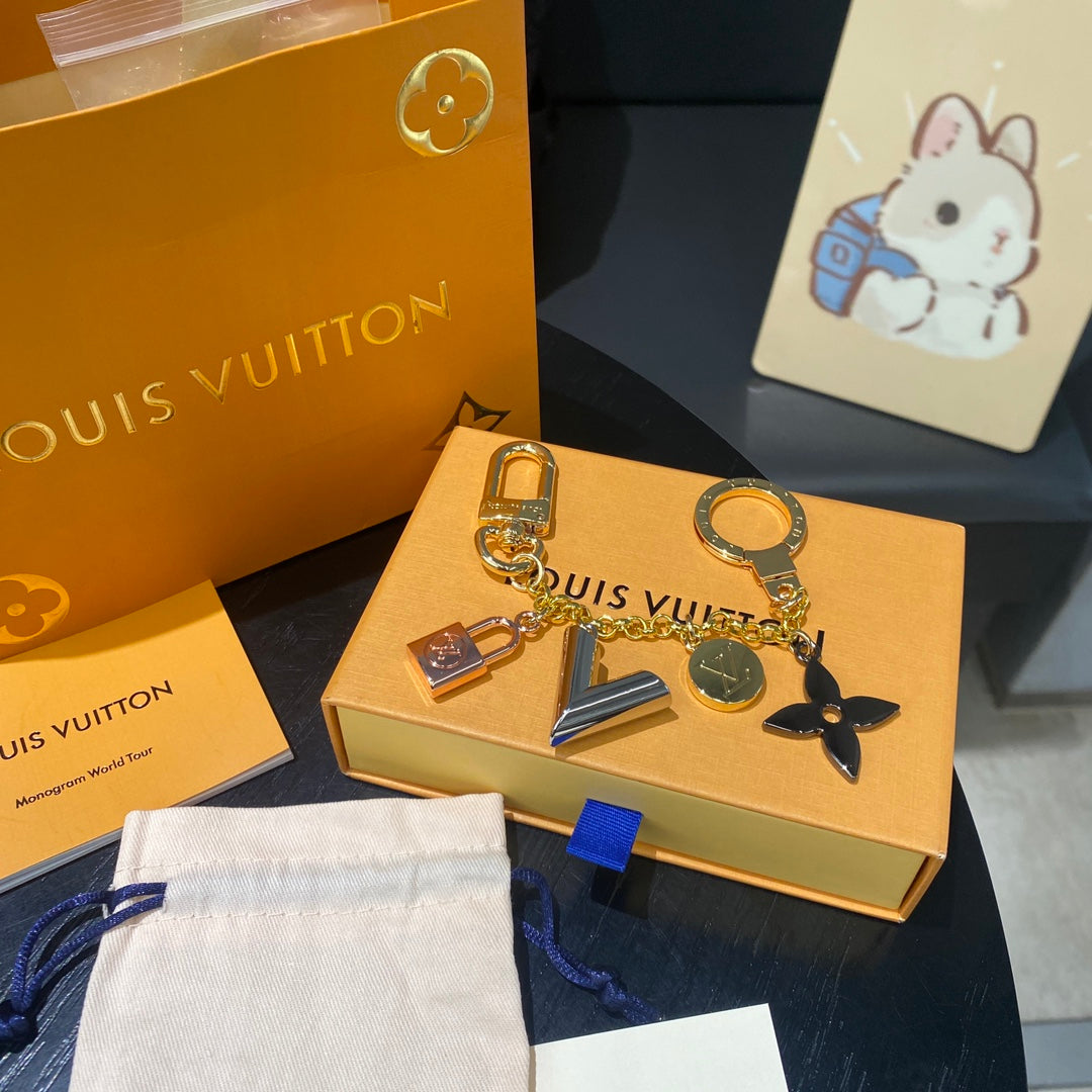 LuxluxHouse Best Quality Accessories Keychain Louis Vuitton Keychain