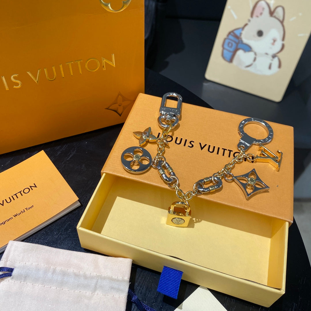 LuxluxHouse Best Quality Accessories Keychain Louis Vuitton Keychain