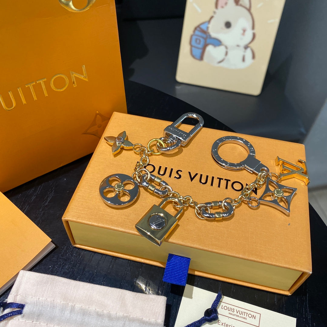 LuxluxHouse Best Quality Accessories Keychain Louis Vuitton Keychain