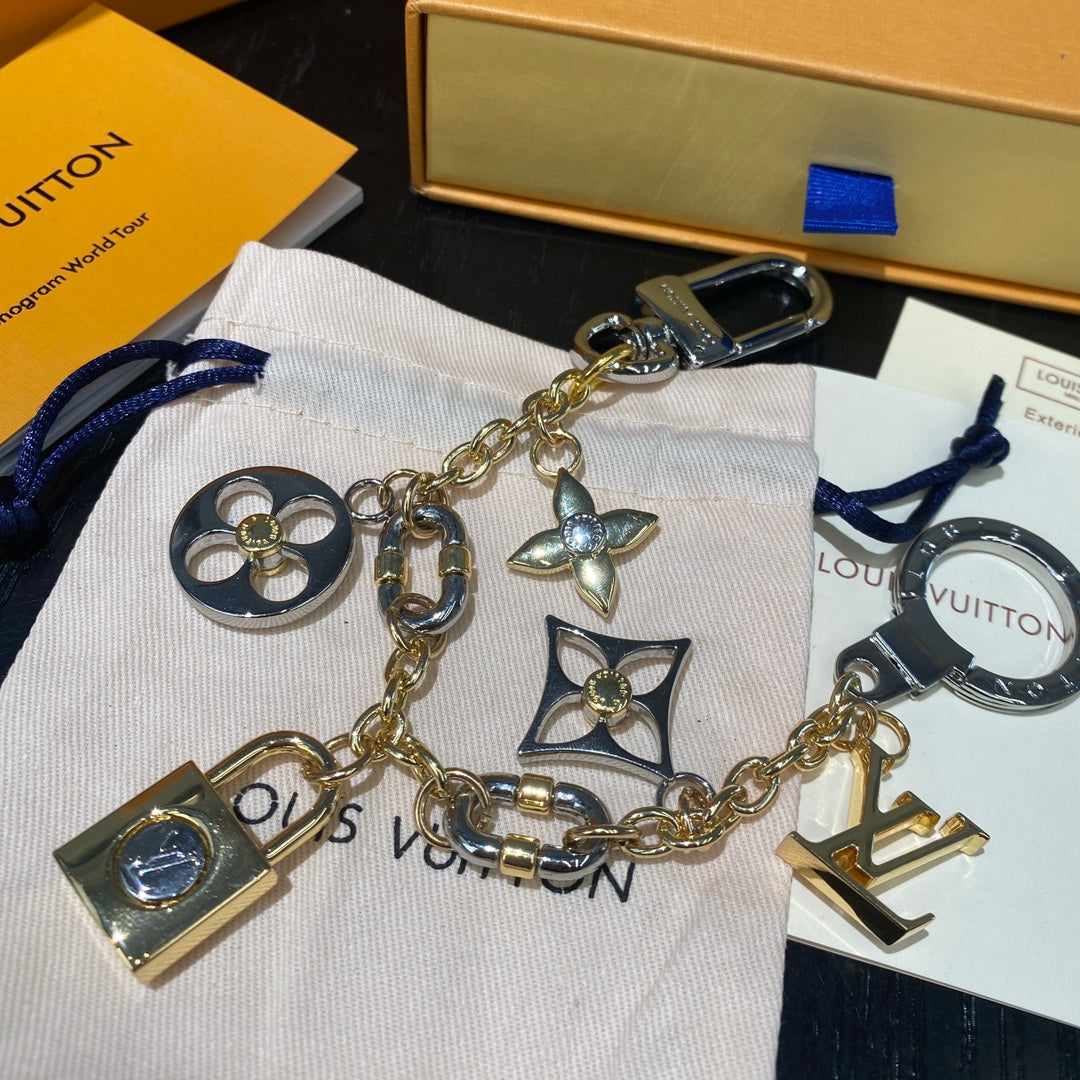LuxluxHouse Best Quality Accessories Keychain Louis Vuitton Keychain