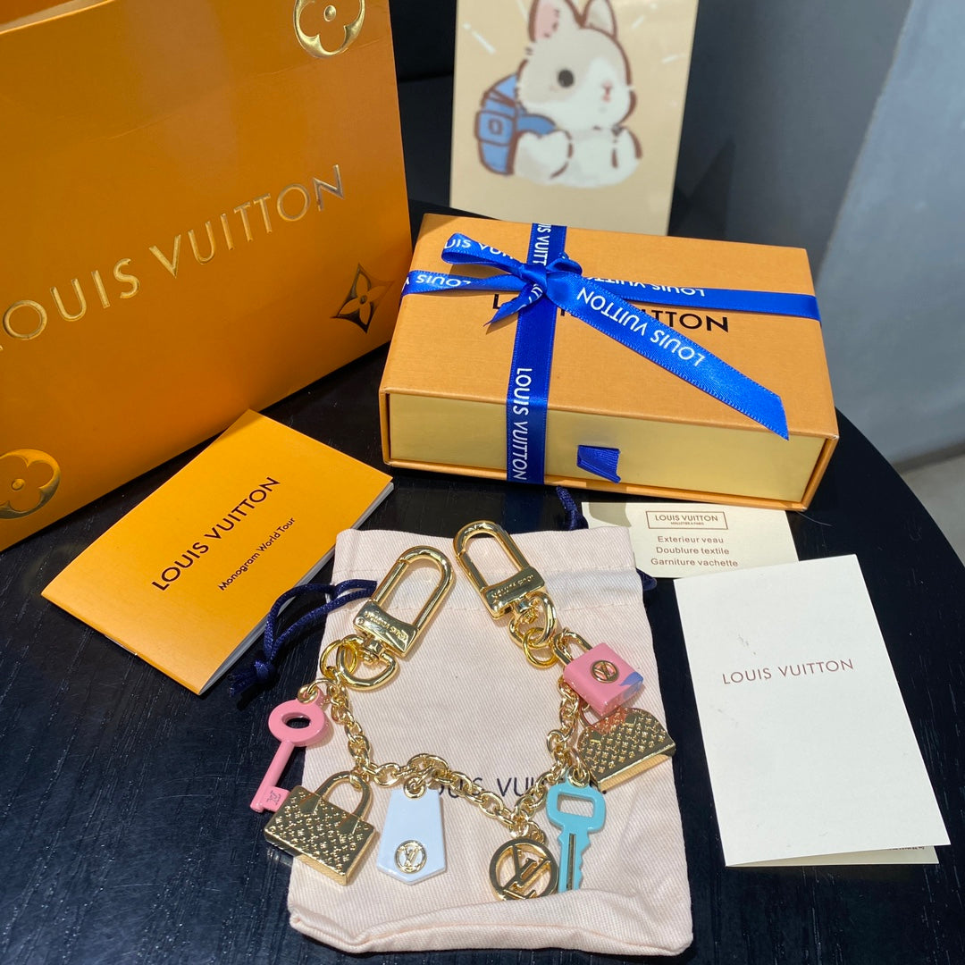 LuxluxHouse Best Quality Accessories Keychain Louis Vuitton Keychain