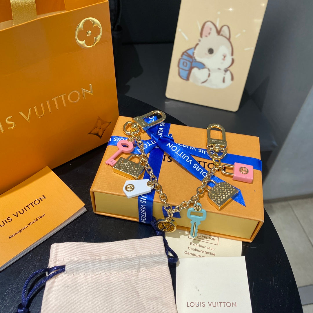 LuxluxHouse Best Quality Accessories Keychain Louis Vuitton Keychain